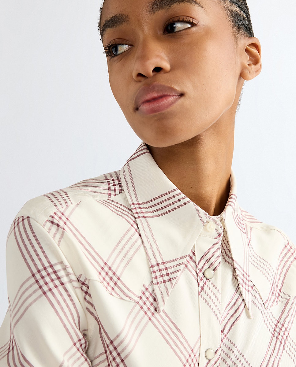 Camisa de mujer con cierres de remache y cuello en punta - Wrangler - Rosa Rosa-4