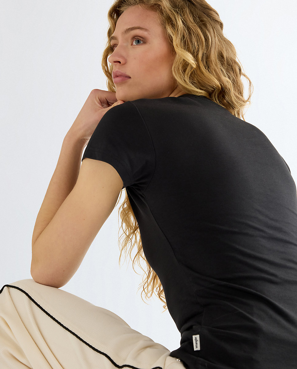 Camiseta de mujer con dibujo frontal de corte slim - Wrangler - Negro Negro-5