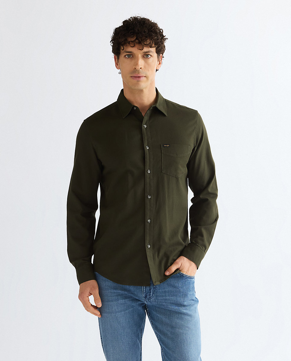 Imagen 0 de Camisa de hombre un bolsillo de corte regular Verde
