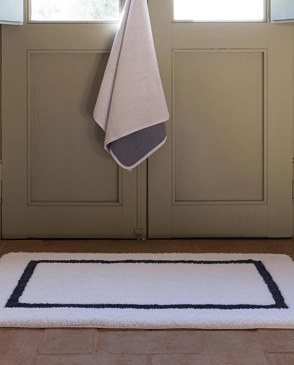 Imagen 2 de Alfombra de baño Double Tone Graccioza - Blanco / Azul marino 50 x 80 cm Blanco / Azul marino