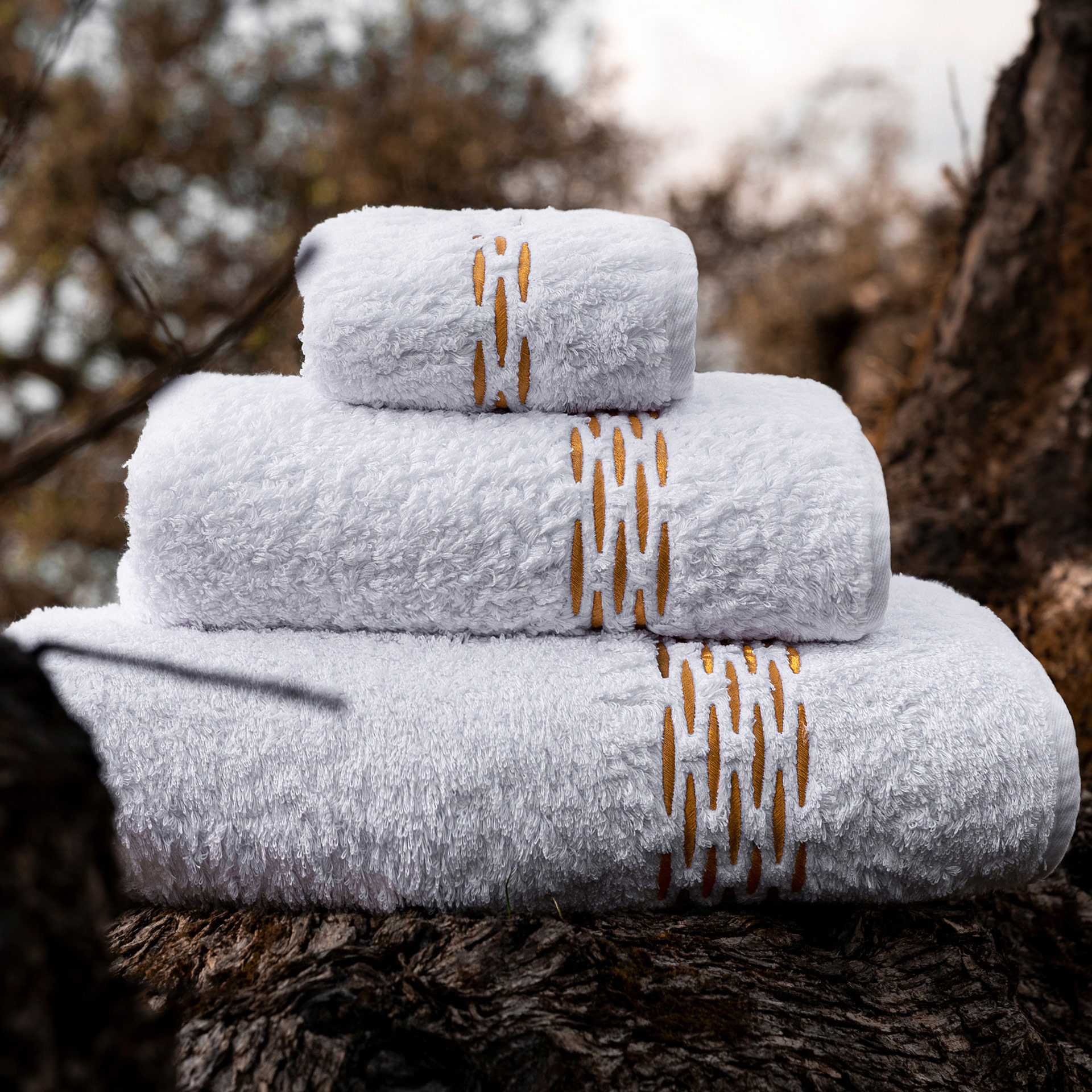 Imagen 2 de Toalla de baño algodón Alhambra Graccioza - Blanco / Dorado Baño Blanco / Dorado