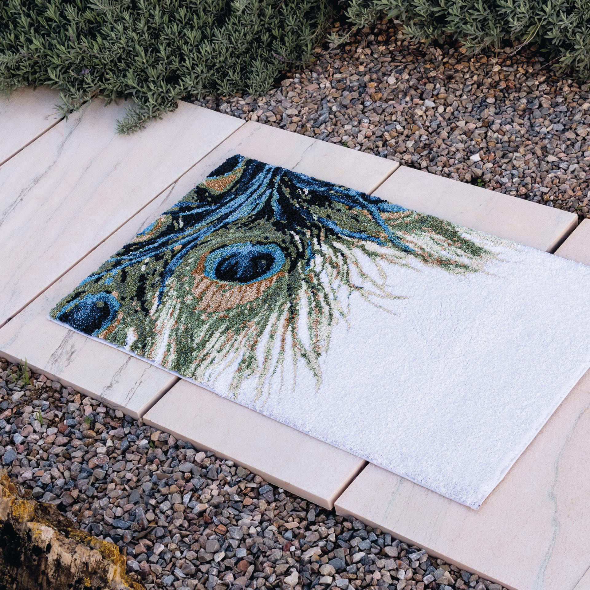 Imagen 3 de Alfombra de baño Pavone Graccioza - Blanco / Azul 70 x 120 cm Blanco / Azul