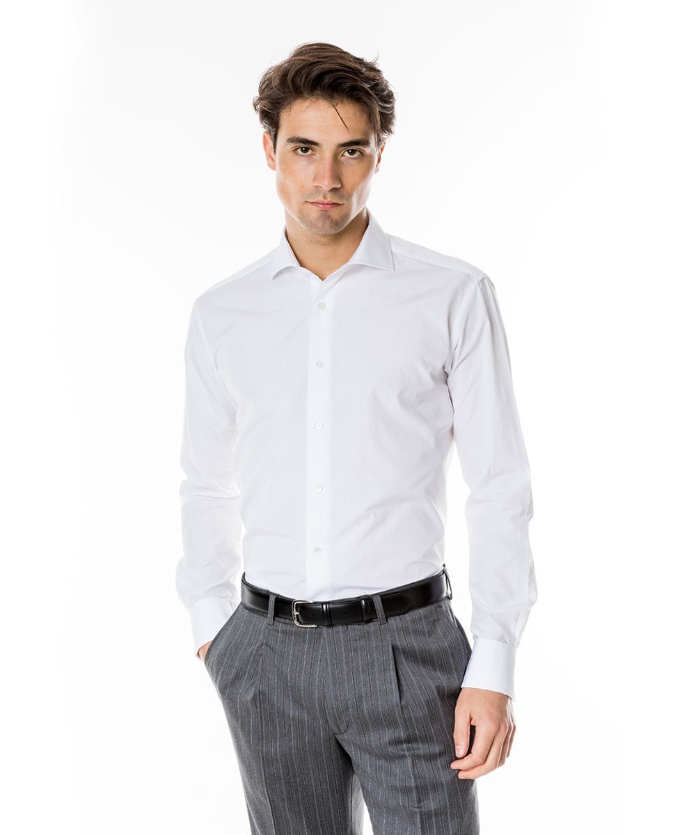 Wickett Jones - Camisa de hombre slim lisa en blanco.