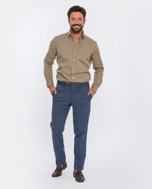 Imagen 0 de Pantalón chino de hombre regular en azul oscuro