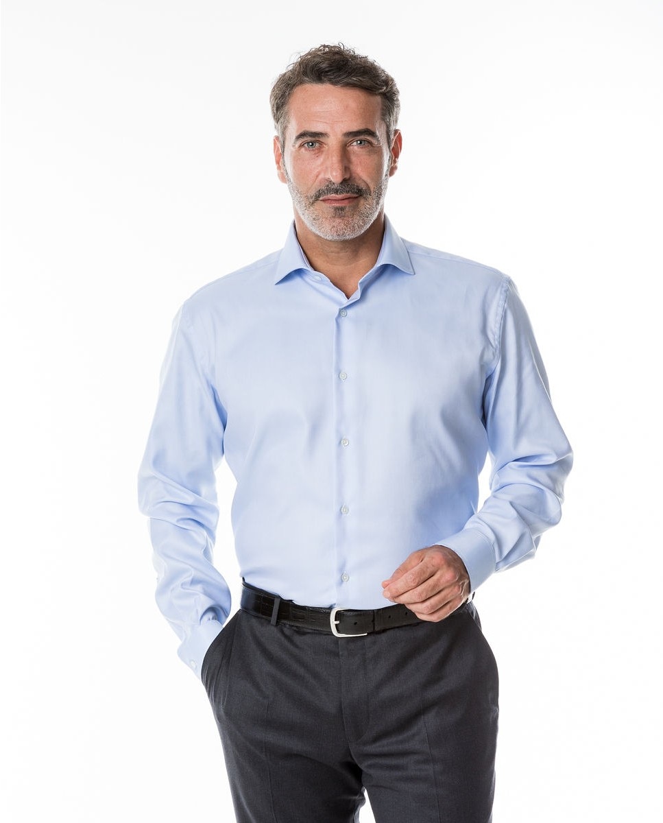 Wickett Jones - Camisa algodón de hombre soft slim de grano en azul claro.
