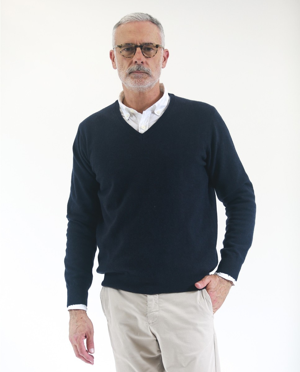 Wickett Jones - Jersey de hombre 100% lana en azul oscuro con cuello pico.