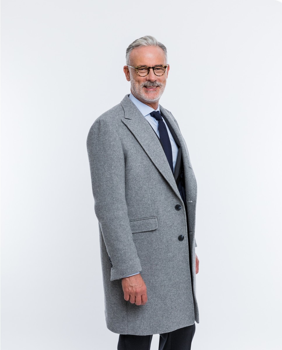 Wickett Jones - Abrigo de paño de hombre en gris oscuro.