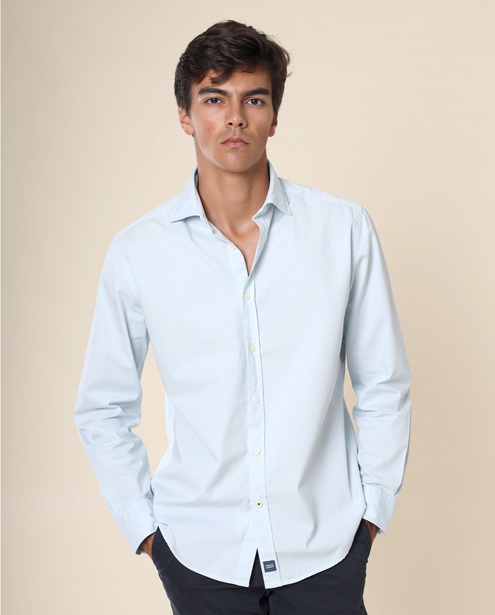 Imagen 0 de Camisa casual algodón de hombre soft slim liso en azul claro Azul claro