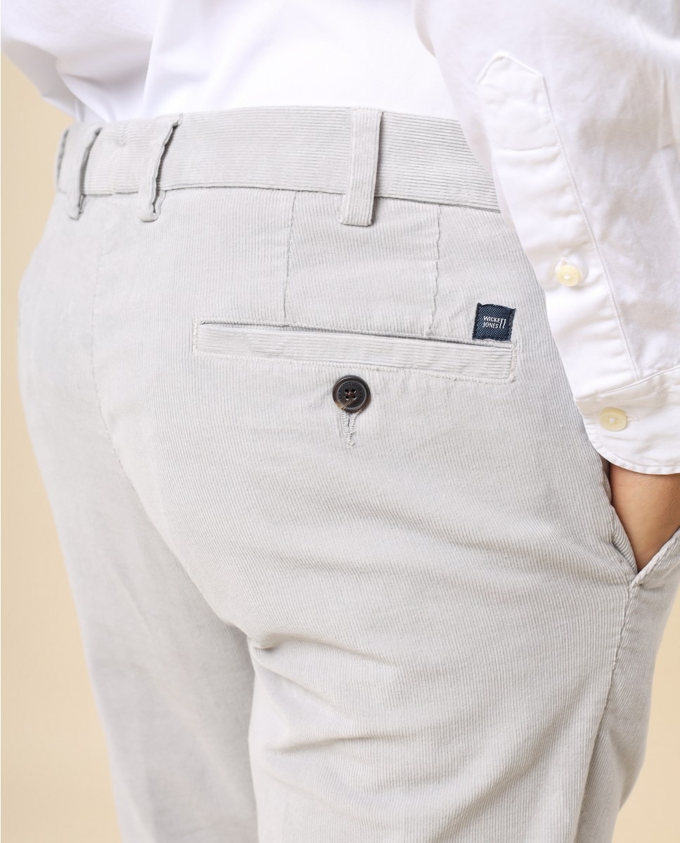 Imagen 4 de Pantalón chino de hombre regular en - Wickett Jones - Gris claro Gris claro