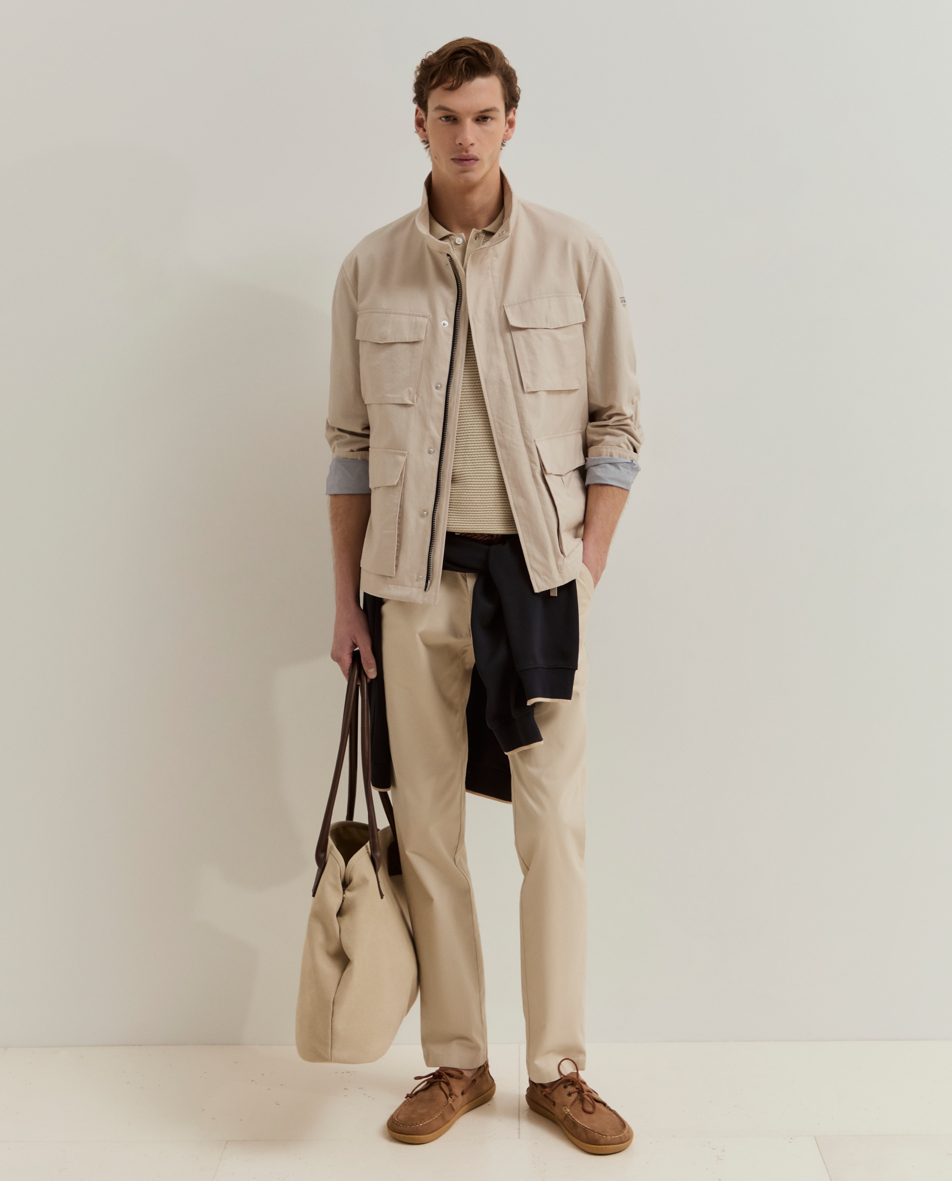 Lion of Porches - Chaqueta de hombre con cuello alto y cuatro bolsillos.