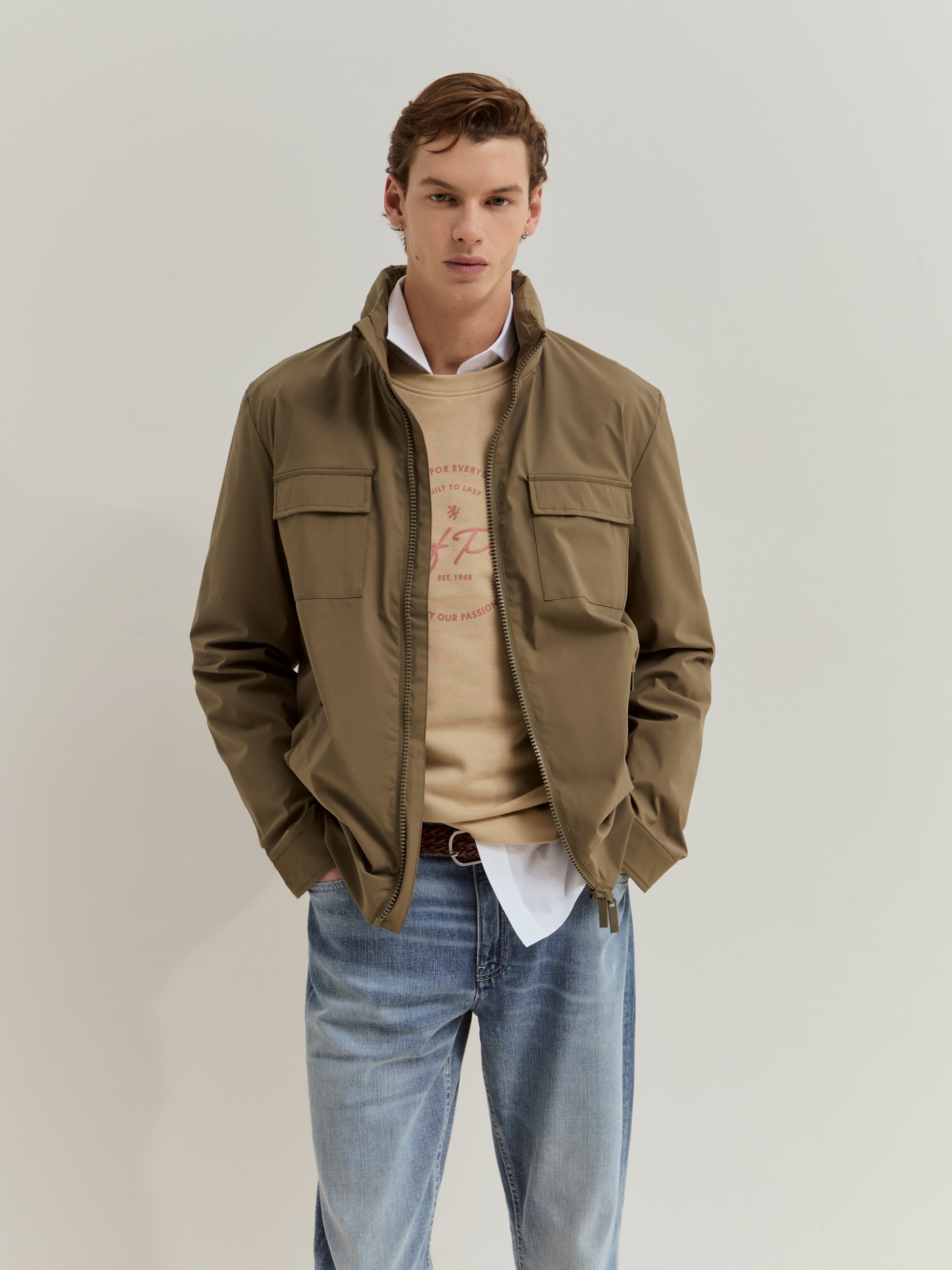 Lion of Porches - Chaqueta de hombre con capucha incorporada.