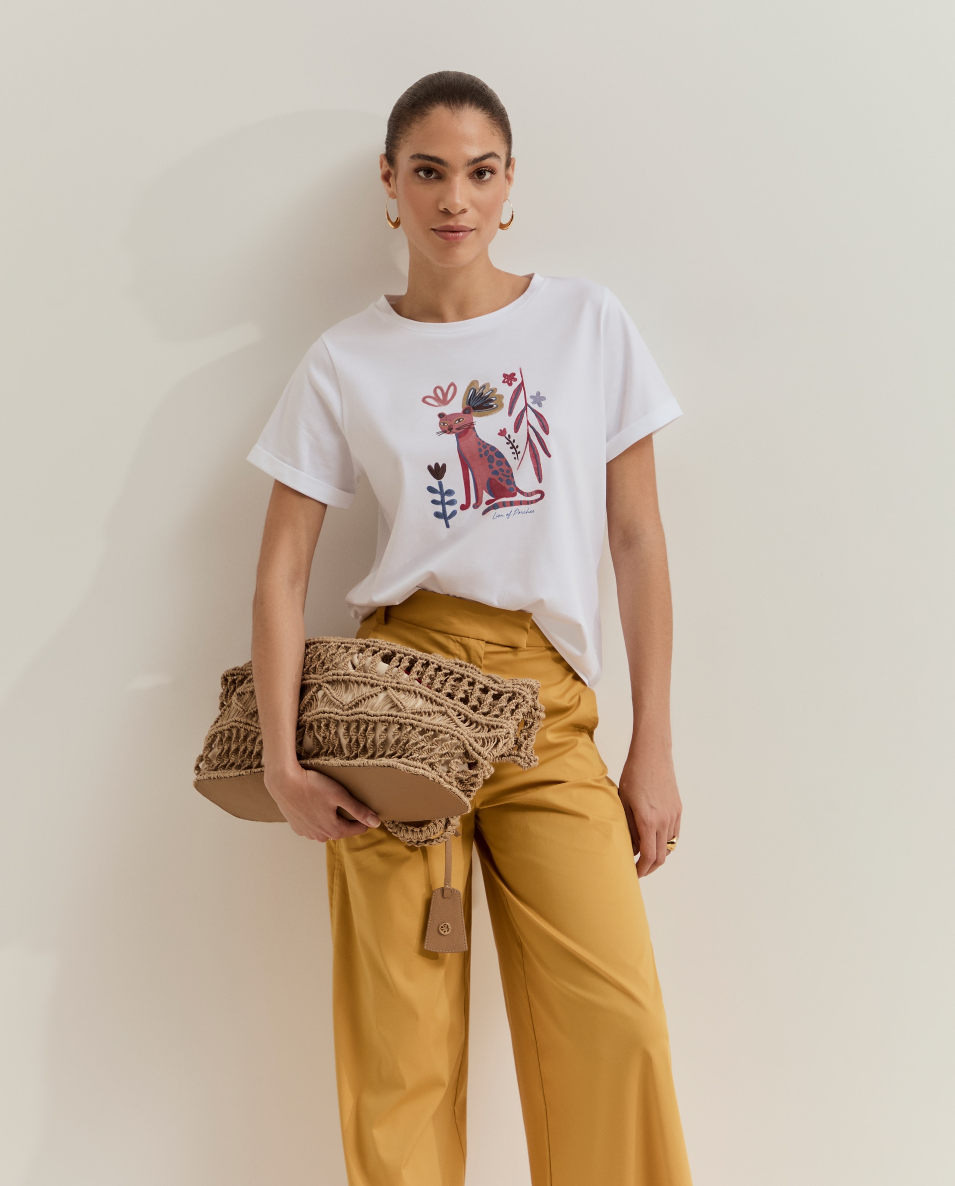 Imagem 0 de T-shirt de Algodão com Detalhes Bordados