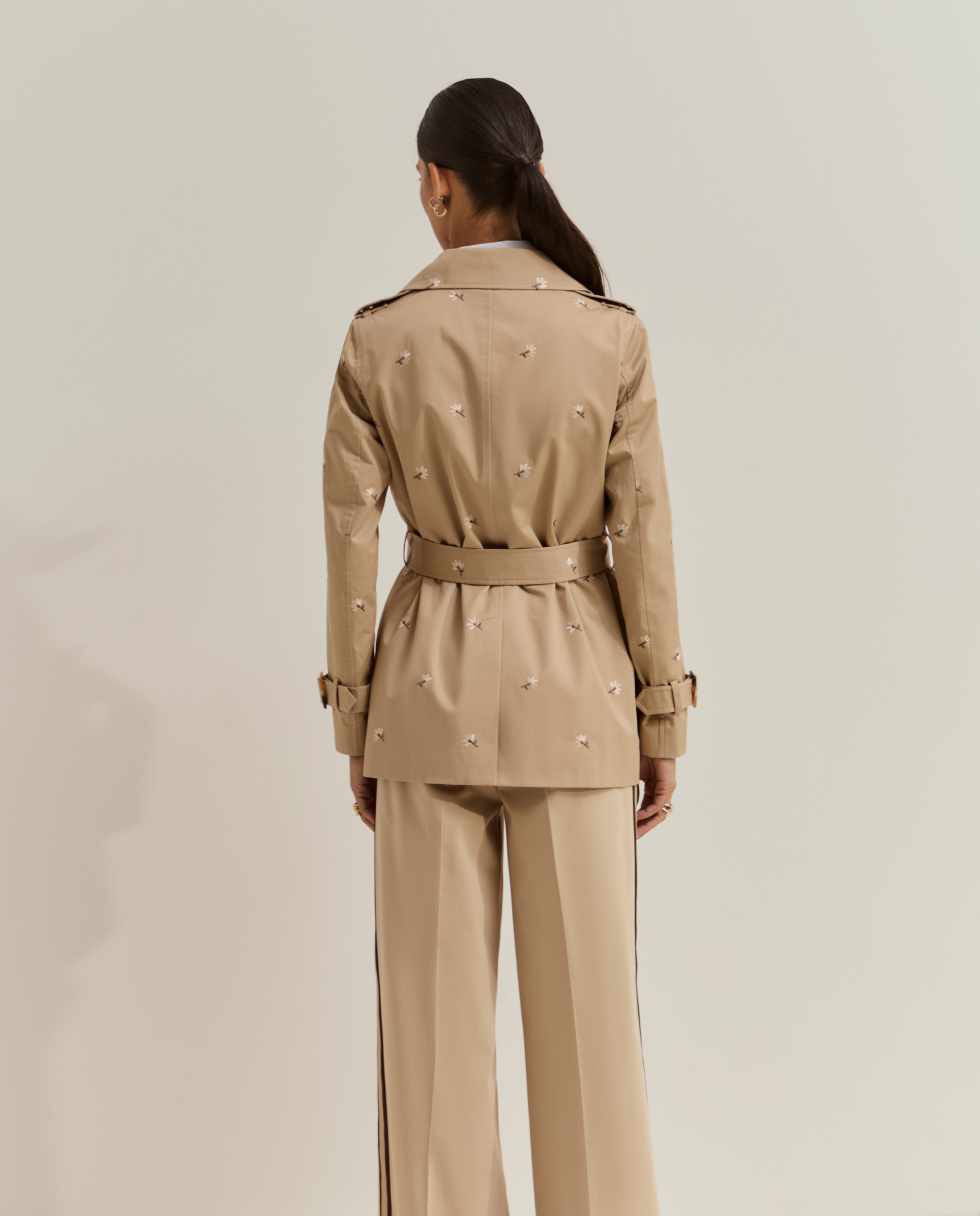 Gabardina de mujer bordada con cinturón - Lion of Porches - Beige Beige-3