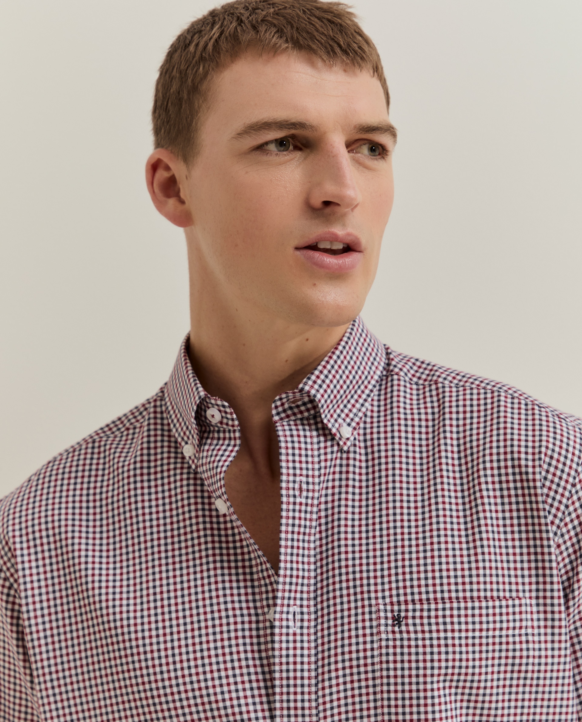 Imagen 0 de Camisa de hombre de algodón y liocel con estampado de cuadros Burdeos
