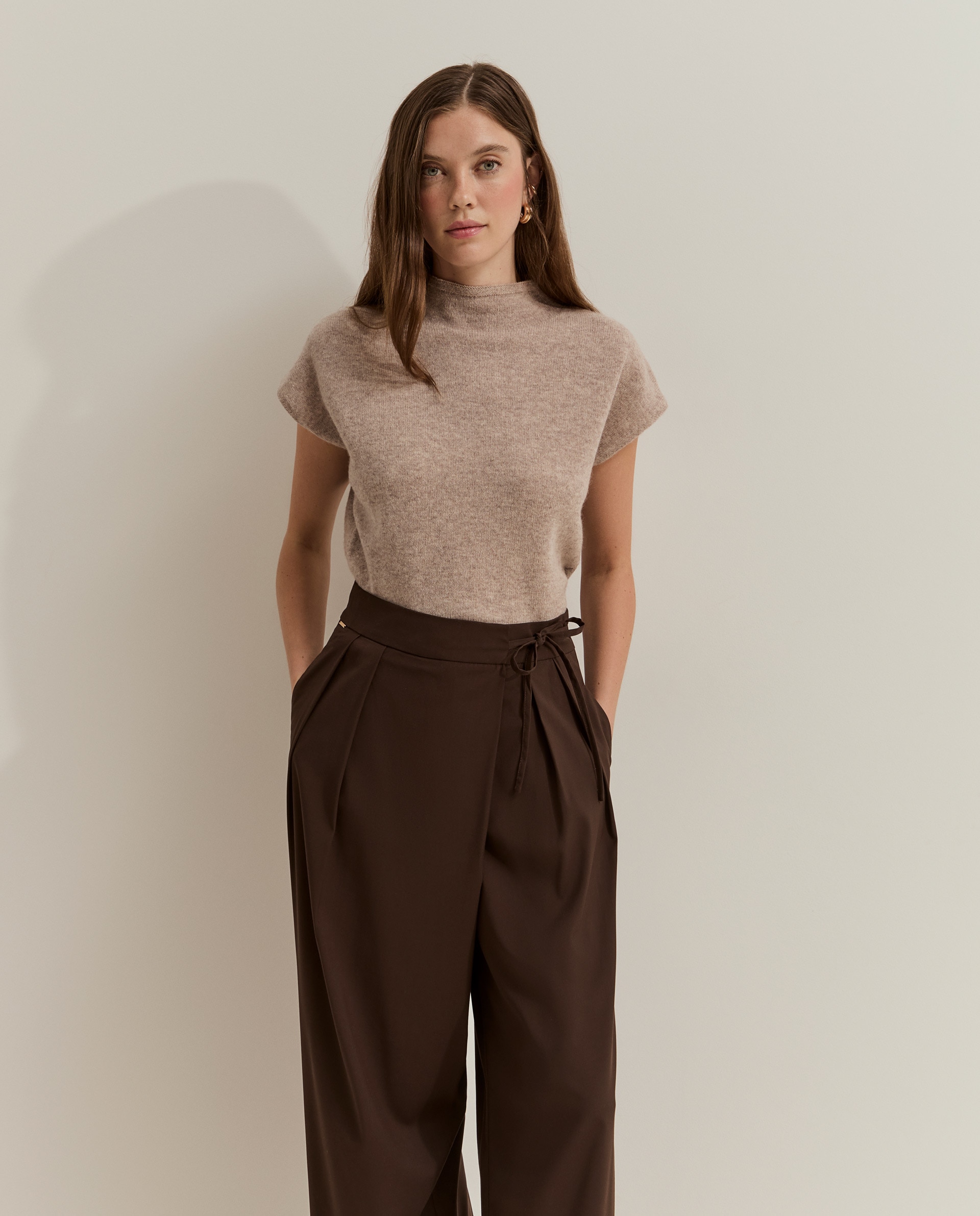 Pantalones de mujer pierna ancha con pliegues - Lion of Porches - Marrón Marrón-2