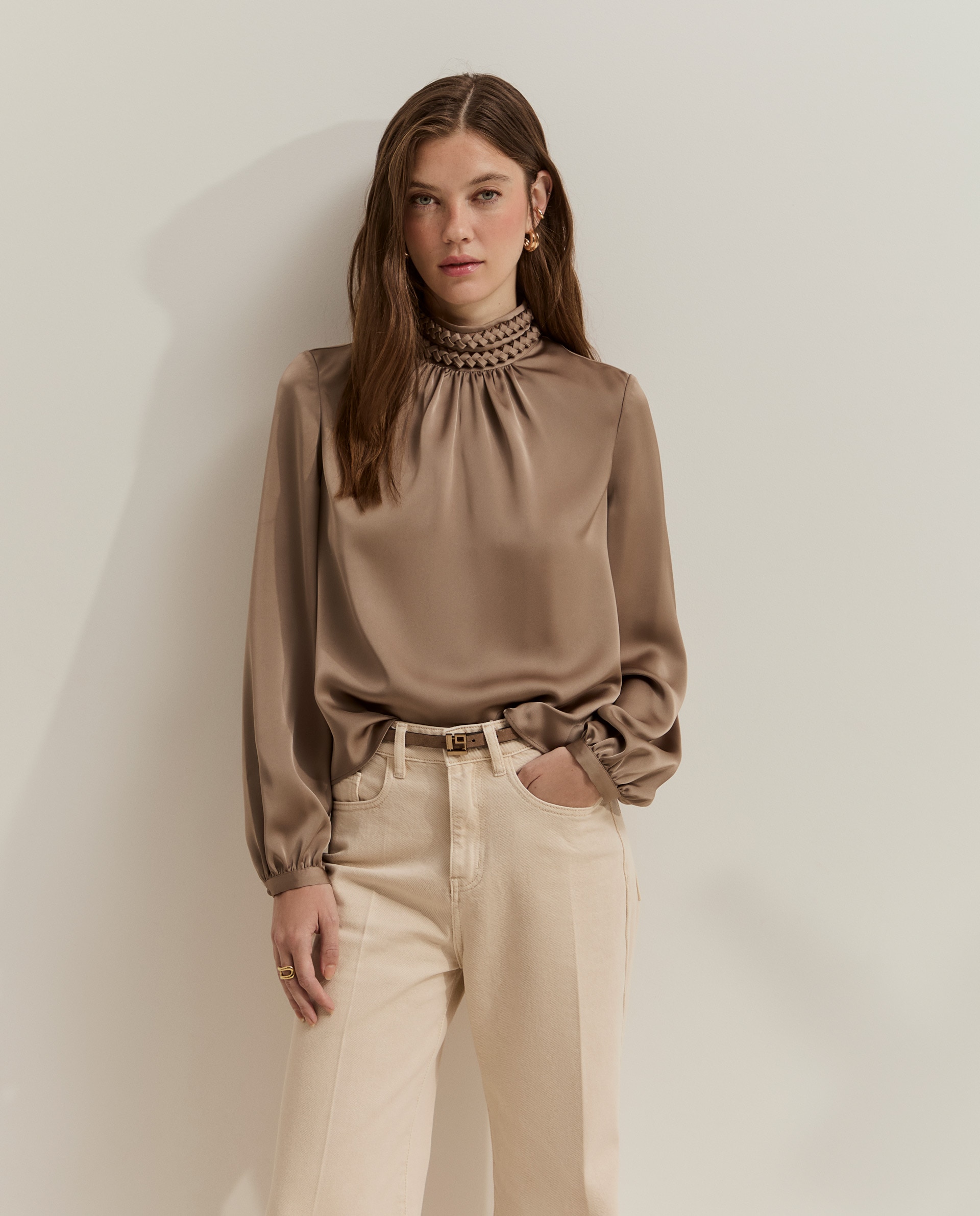 Blusa con cuello trenzado - Lion of Porches - Beige Beige-4