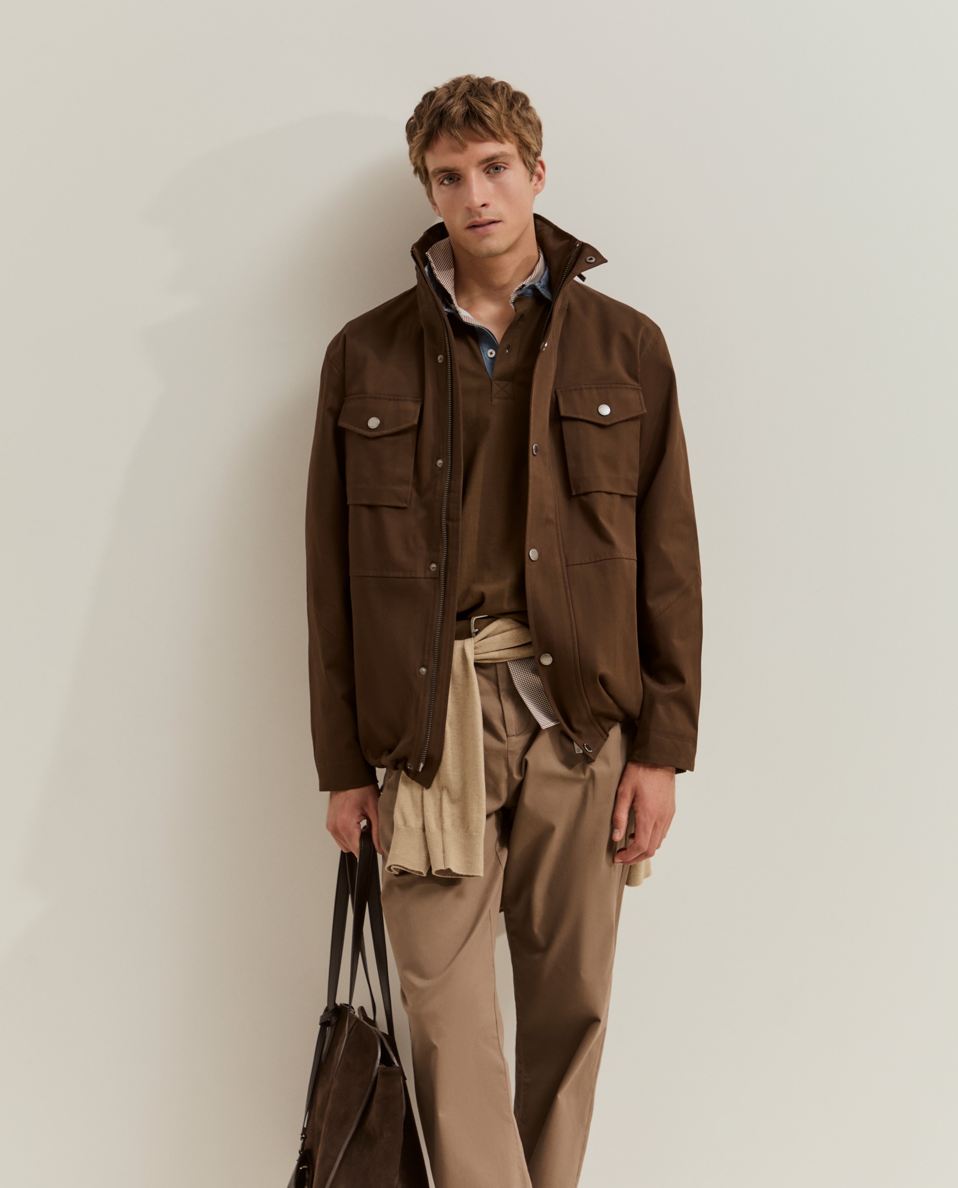 Imagen 1 de Chaqueta de hombre con capucha y bolsos Marrón