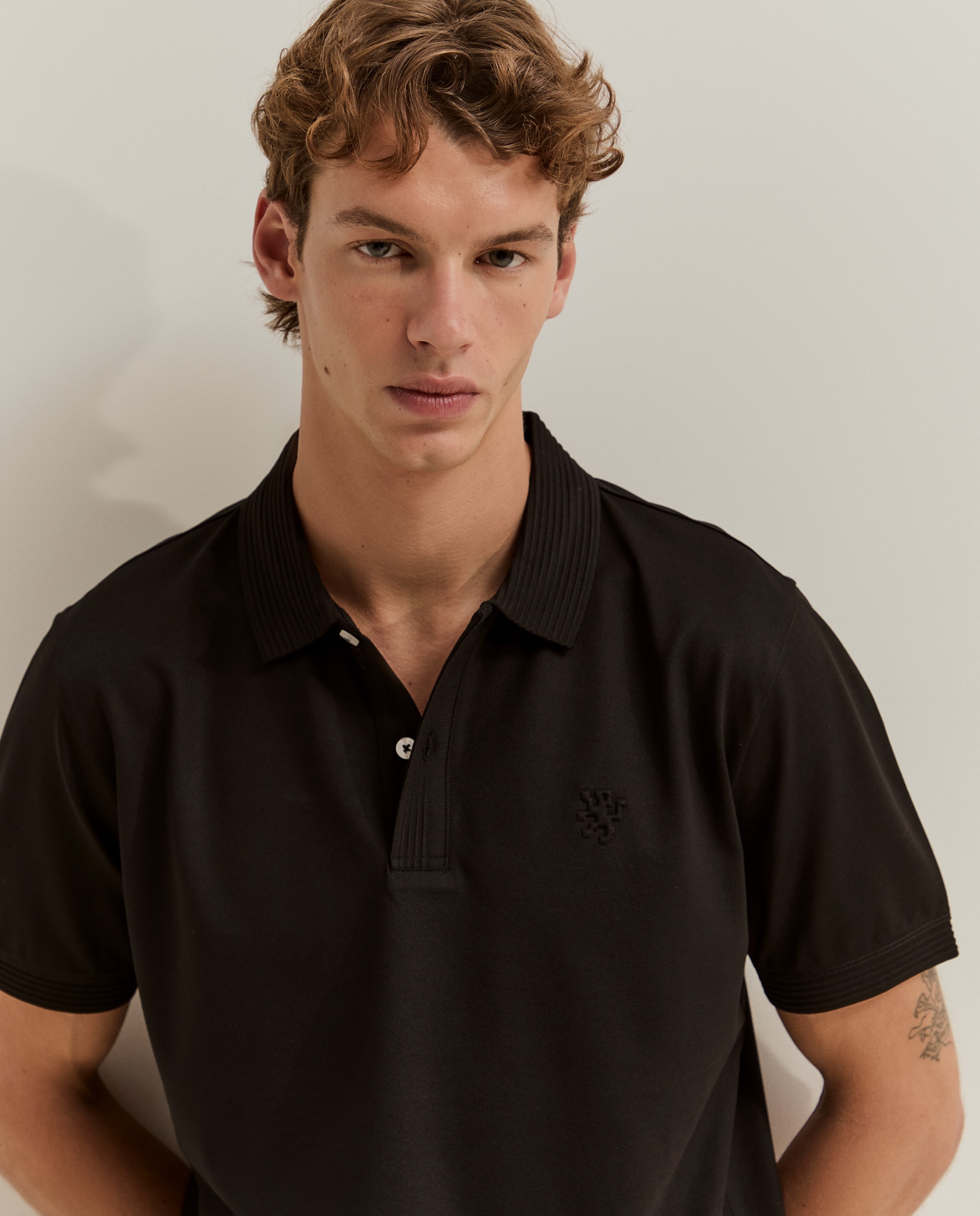 Polo de manga corta de hombre piqué de corte regular - Lion of Porches - Negro Negro-1