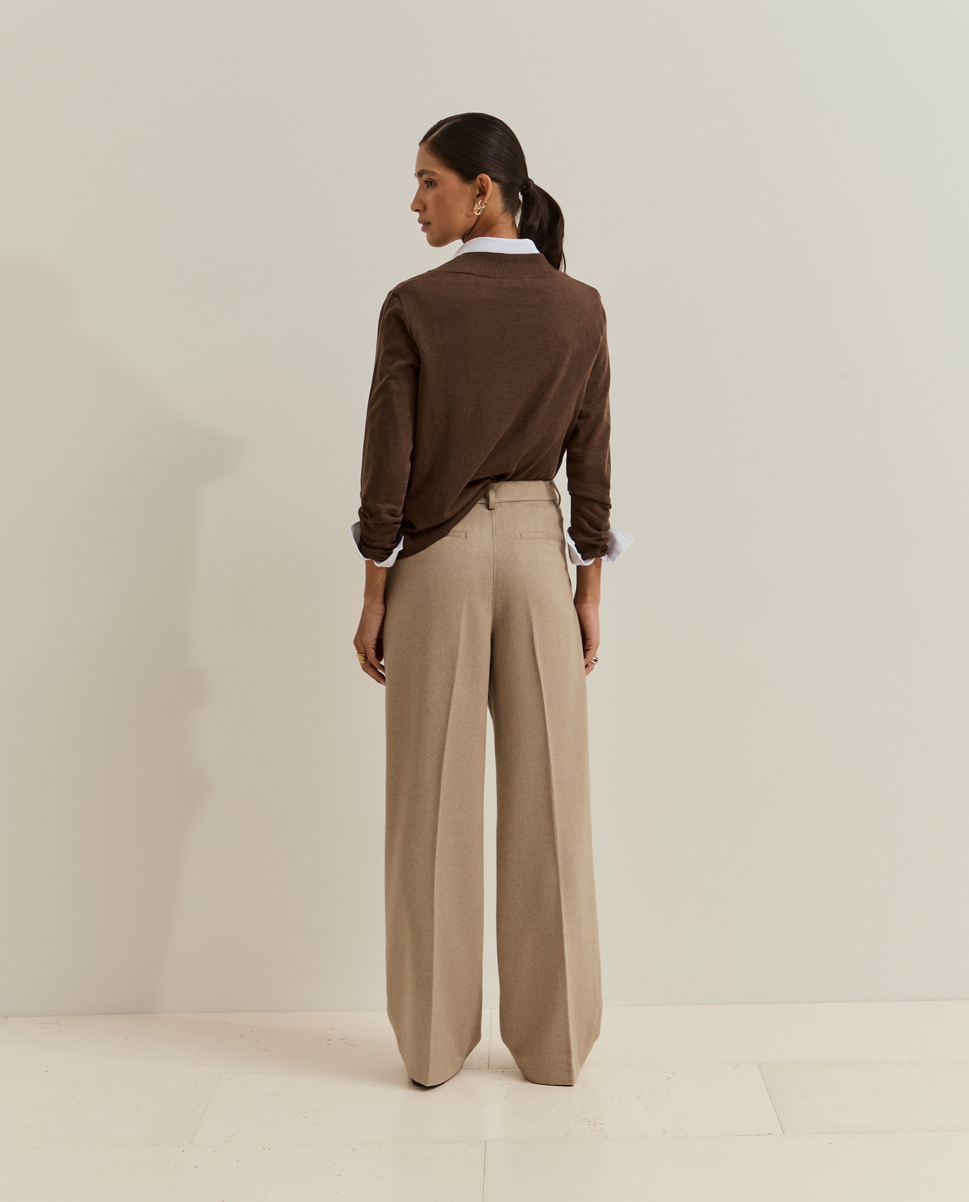 Imagen 3 de Pantalones anchos de mujer con pliegues y bolsillos - Lion of Porches - Beige Beige