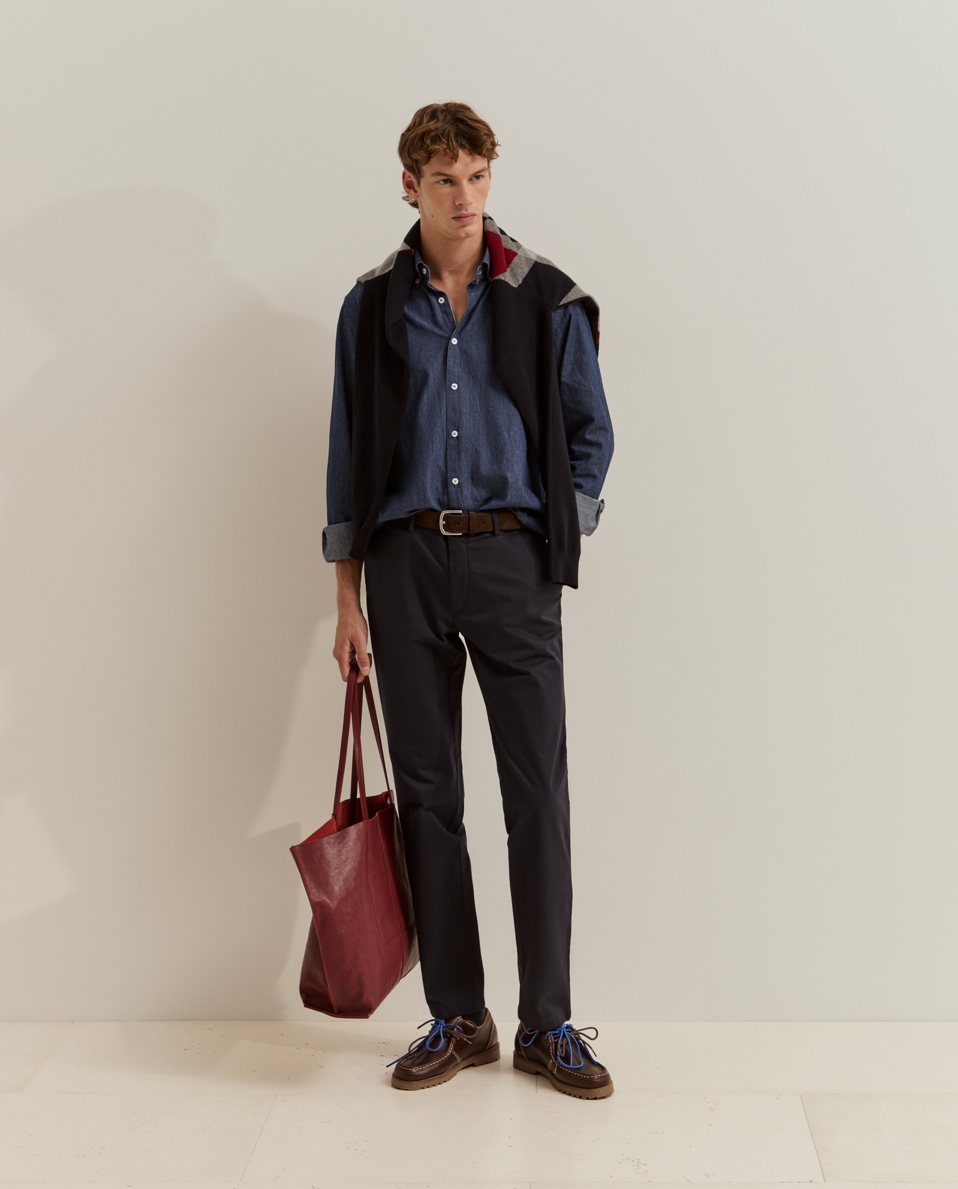 Imagen 0 de Pantalones chinos de hombre ajustados en algodón Azul marino