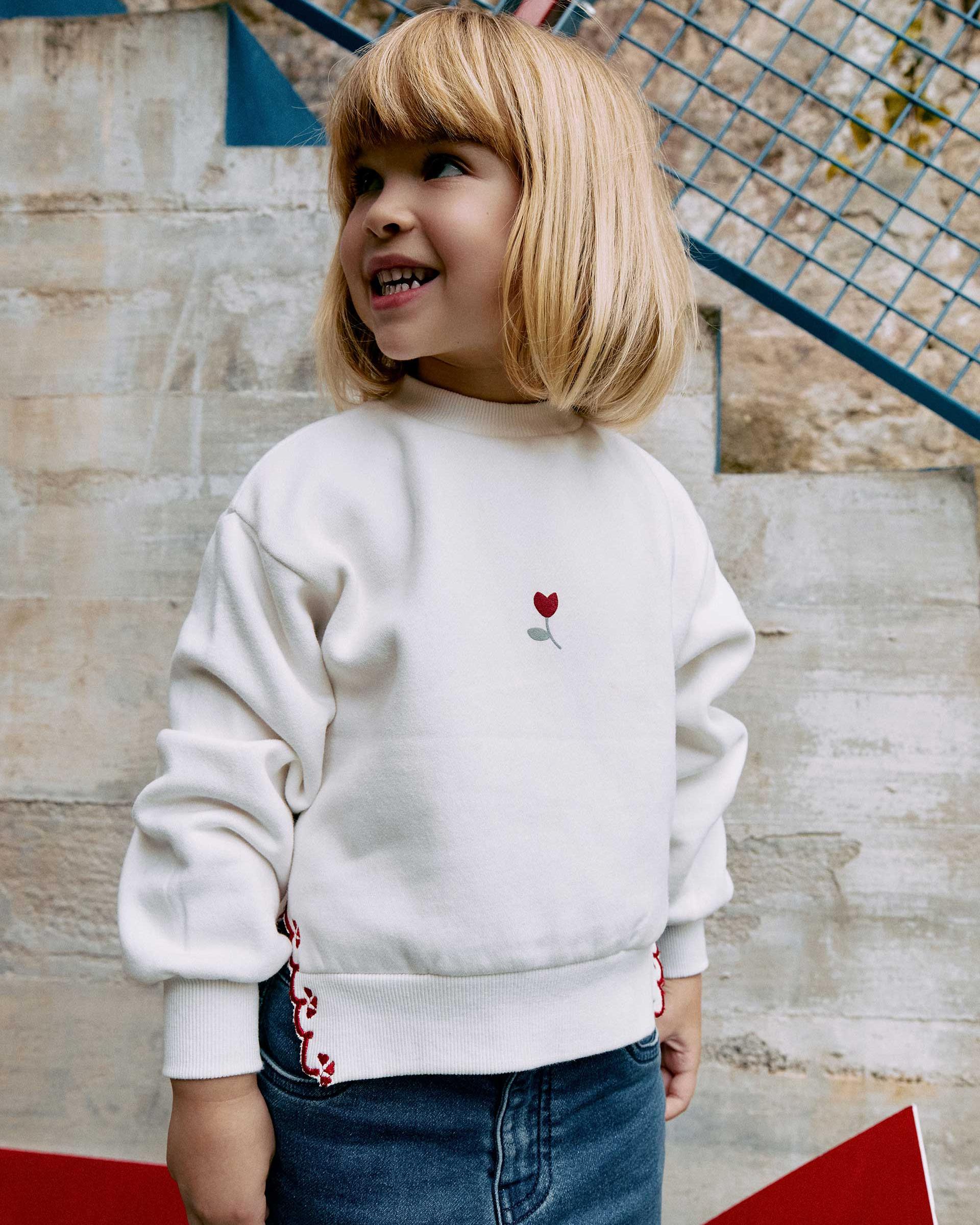 Imagen 0 de Sudadera de niña perchada y con flor bordada Blanco