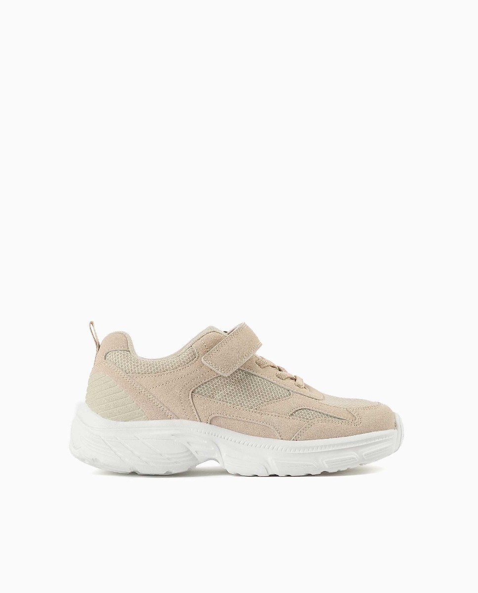 Imagen 1 de Zapatillas deportivas de niño de malla y con suela antideslizante Beige