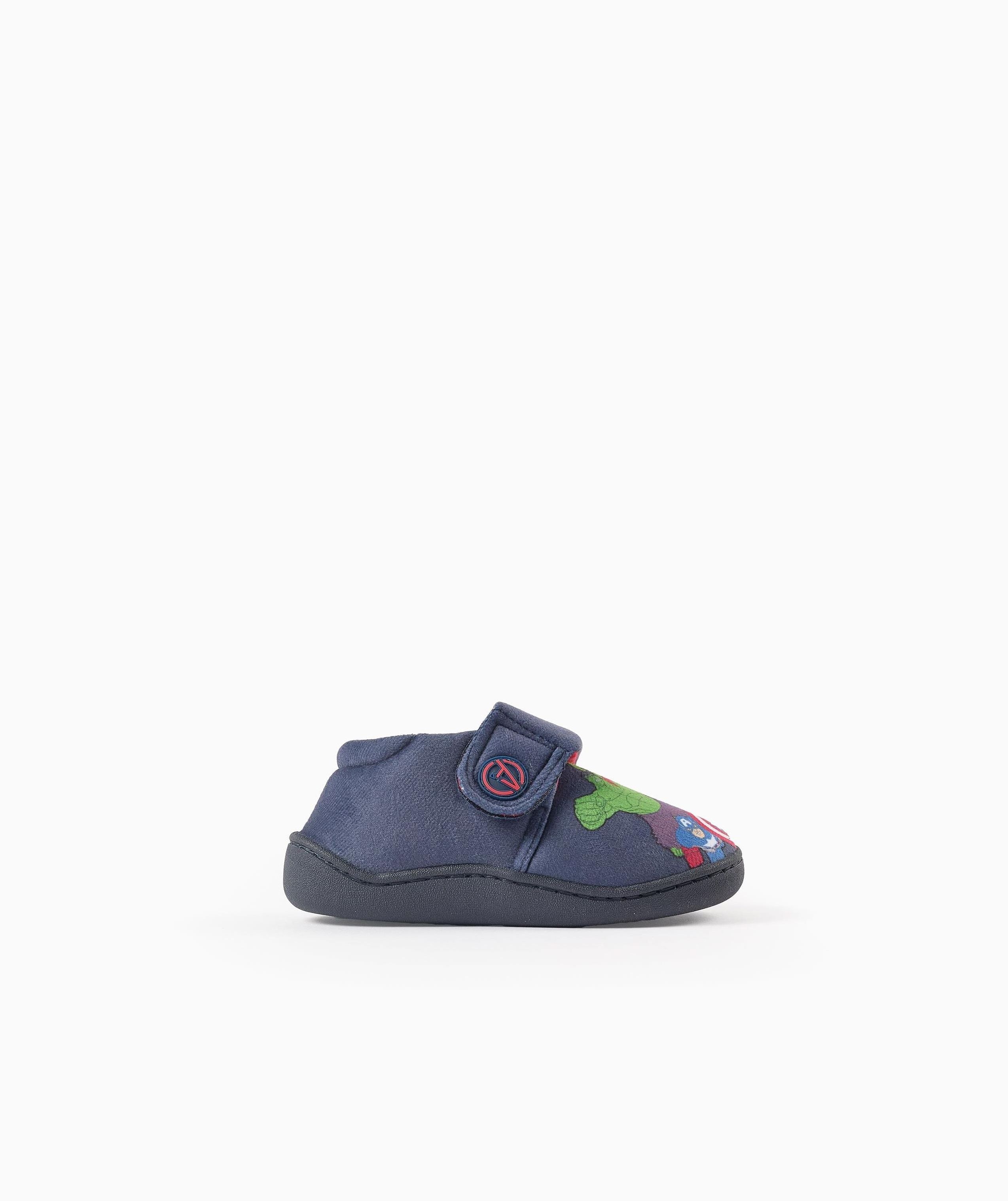 Imagen 0 de Zapatillas de casa cerradas de niño de terciopelo y con estampado Avengers Azul marino