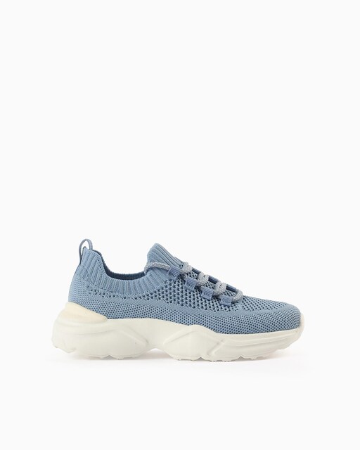 Imagen 0 de Zapatillas bajas de niña en mesh con cordones