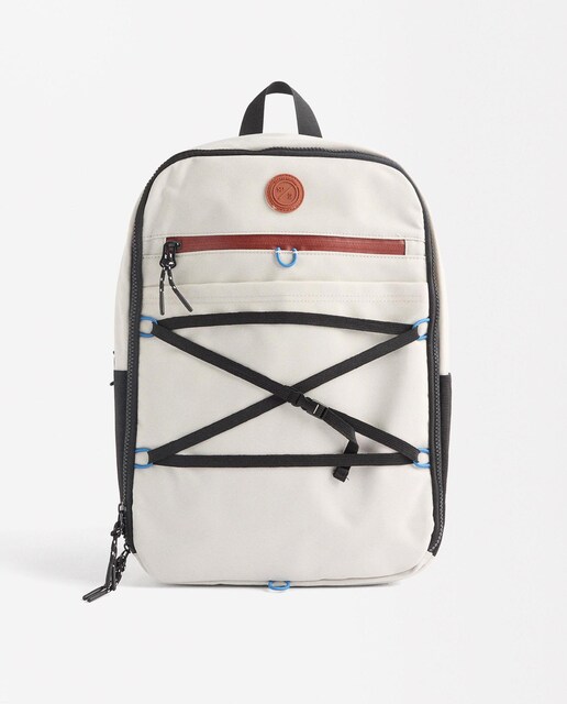 Imagen 0 de Mochila de mujer de viaje de cabina con varios compartimentos y tiras decorativas en liso