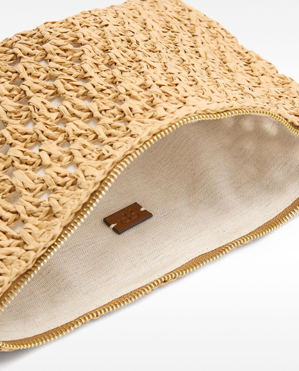 Bolso de mano estilo sobre efecto rafia con cierre de cremallera