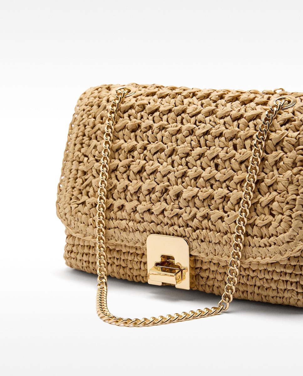 Bolso de fiesta convertible a bandolera efecto rafia con cierre de