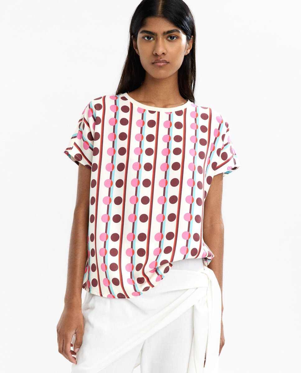Camiseta de mujer de manga corta con estampado de lunares