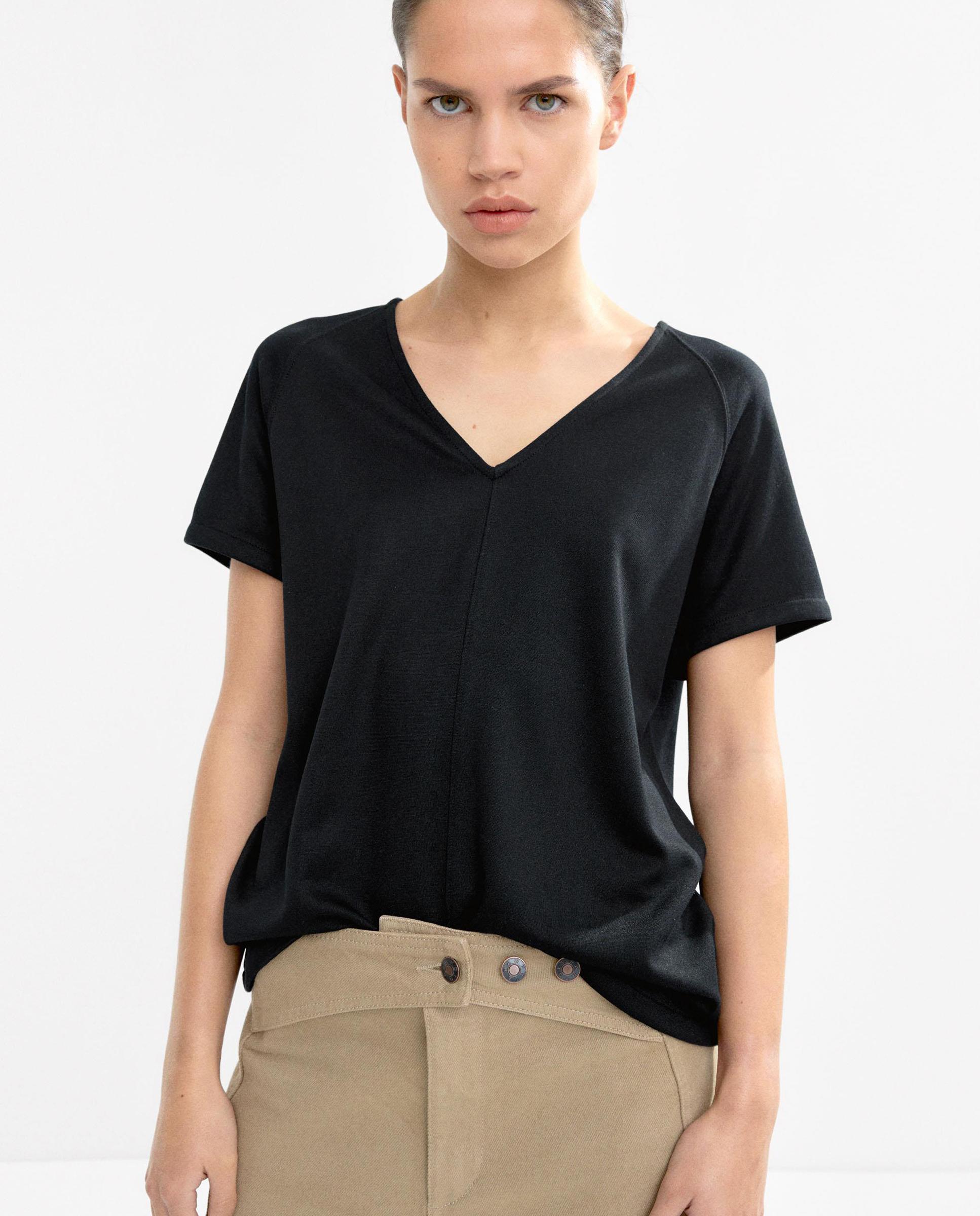 Camiseta de mujer de manga corta con cuello pico - Parfois - Negro Negro-1
