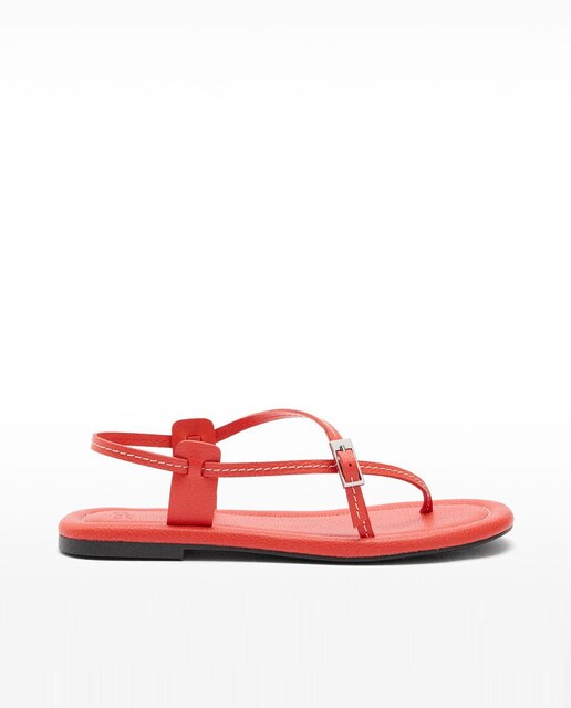 Imagen 0 de Sandalias planas de mujer de piel con tiras cruzadas