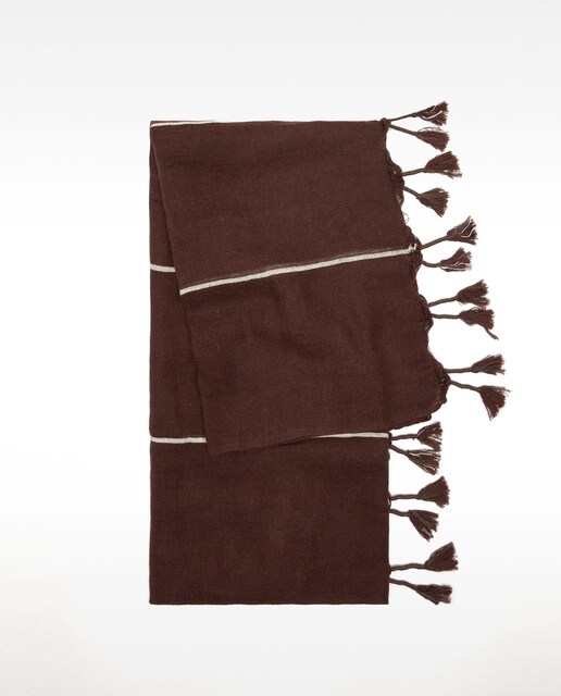 Imagen 0 de Pañuelo con flecos y estampado de rayas