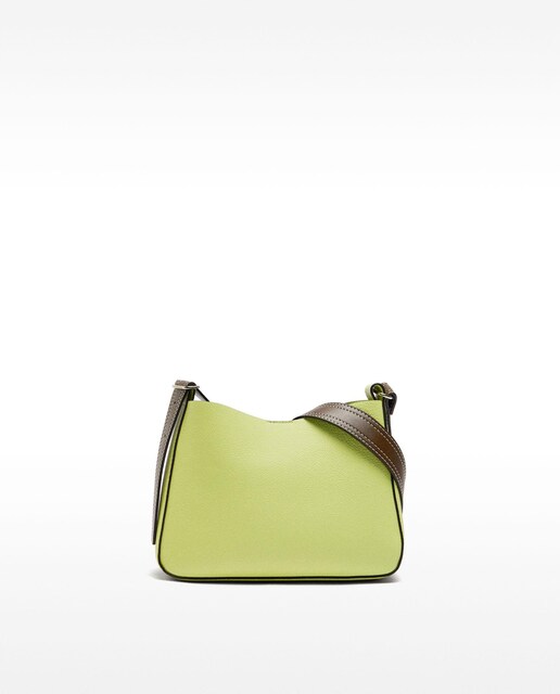 Imagen 0 de Bandolera de mujer con textura y cierre de cremallera en liso