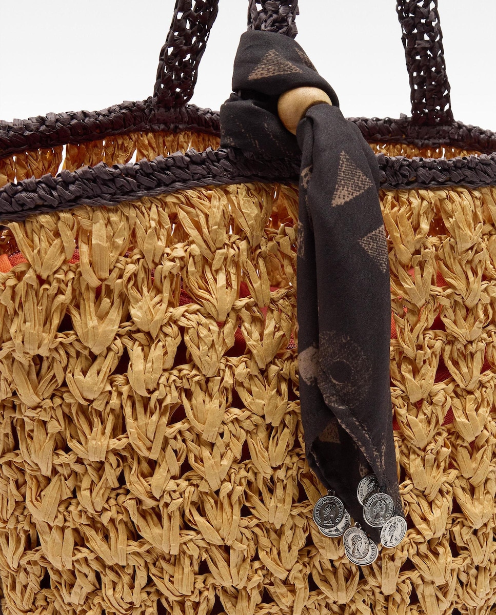 Bolso de hombro estilo shopper efecto rafia trenzado con cierre de - Main Image