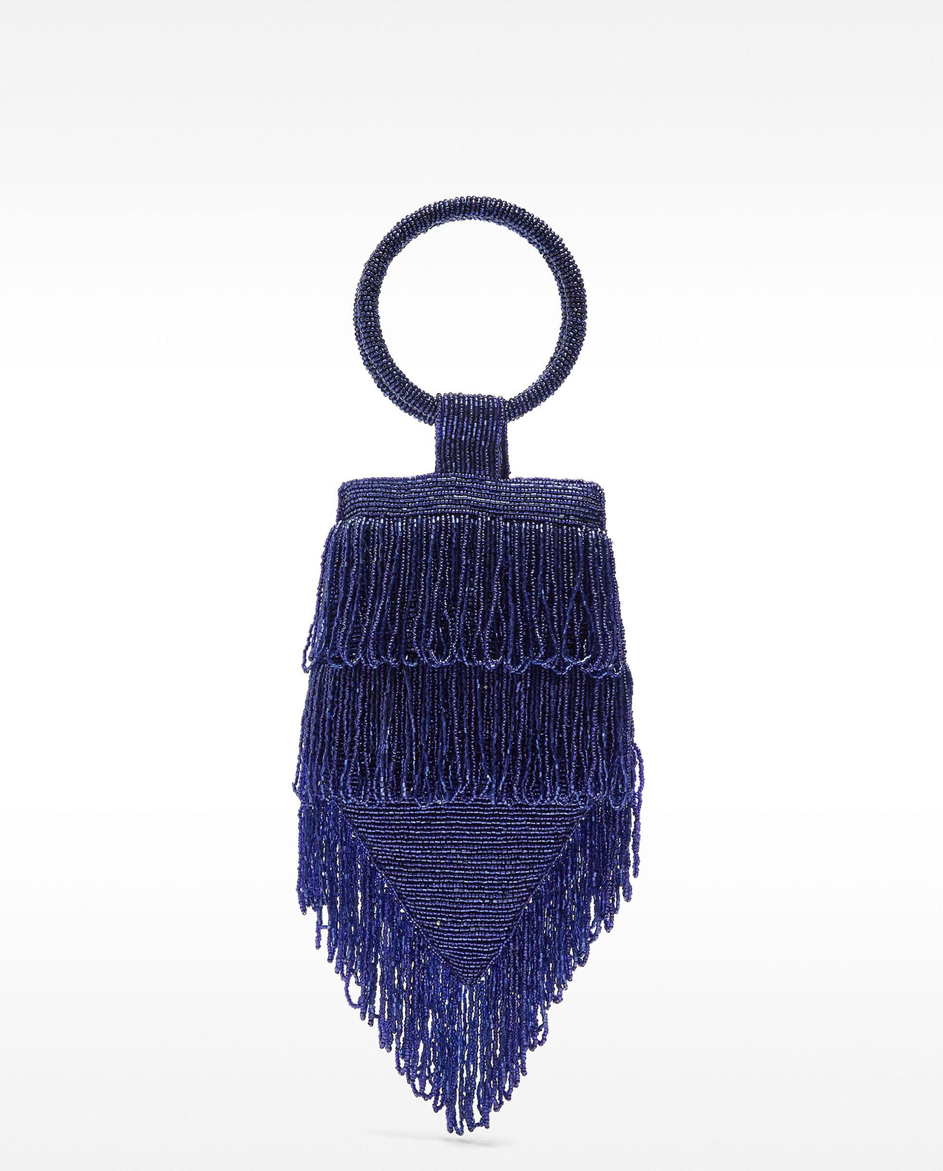 Bolso de fiesta convertible a bandolera con cuentas y flecos de abalorios en liso