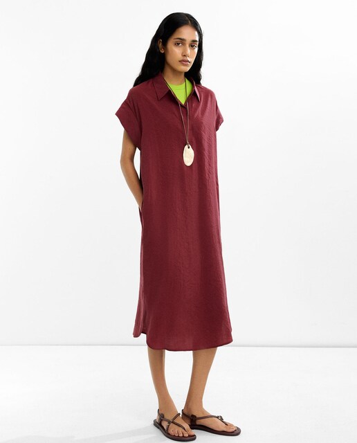 Imagen 0 de Vestido camisero midi de manga corta en liso