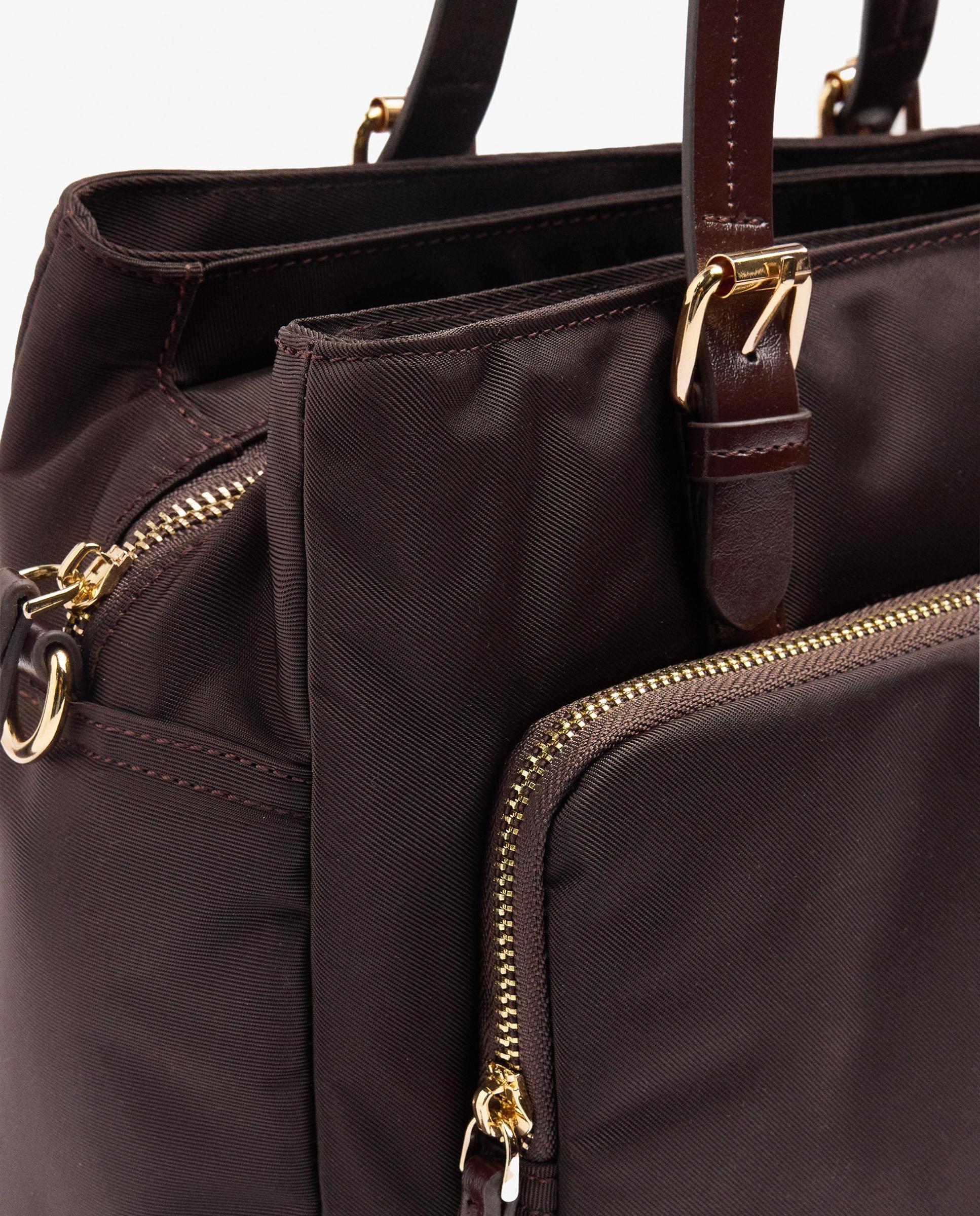 Bolso de mano estilo tote convertible a bandolera con varios compartimentos y cierre de cremallera en liso - Parfois - Marrón oscuro Marrón oscuro-3