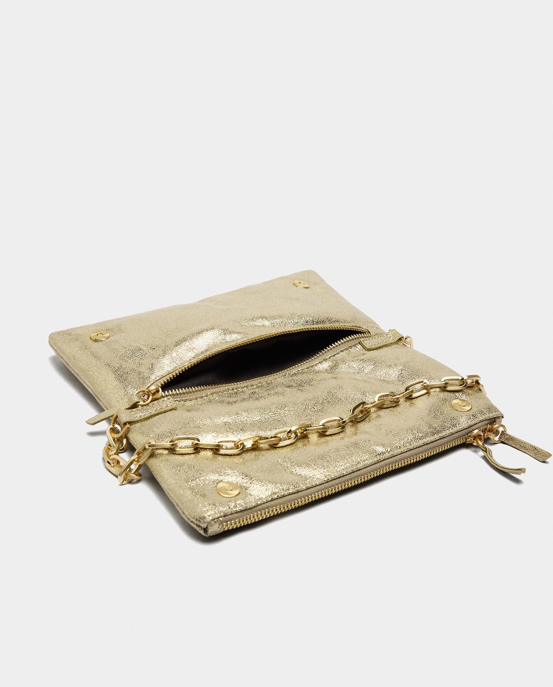 Bolso de fiesta convertible a bandolera efecto metalizado con cierre de cremallera - Parfois - Oro Oro-4