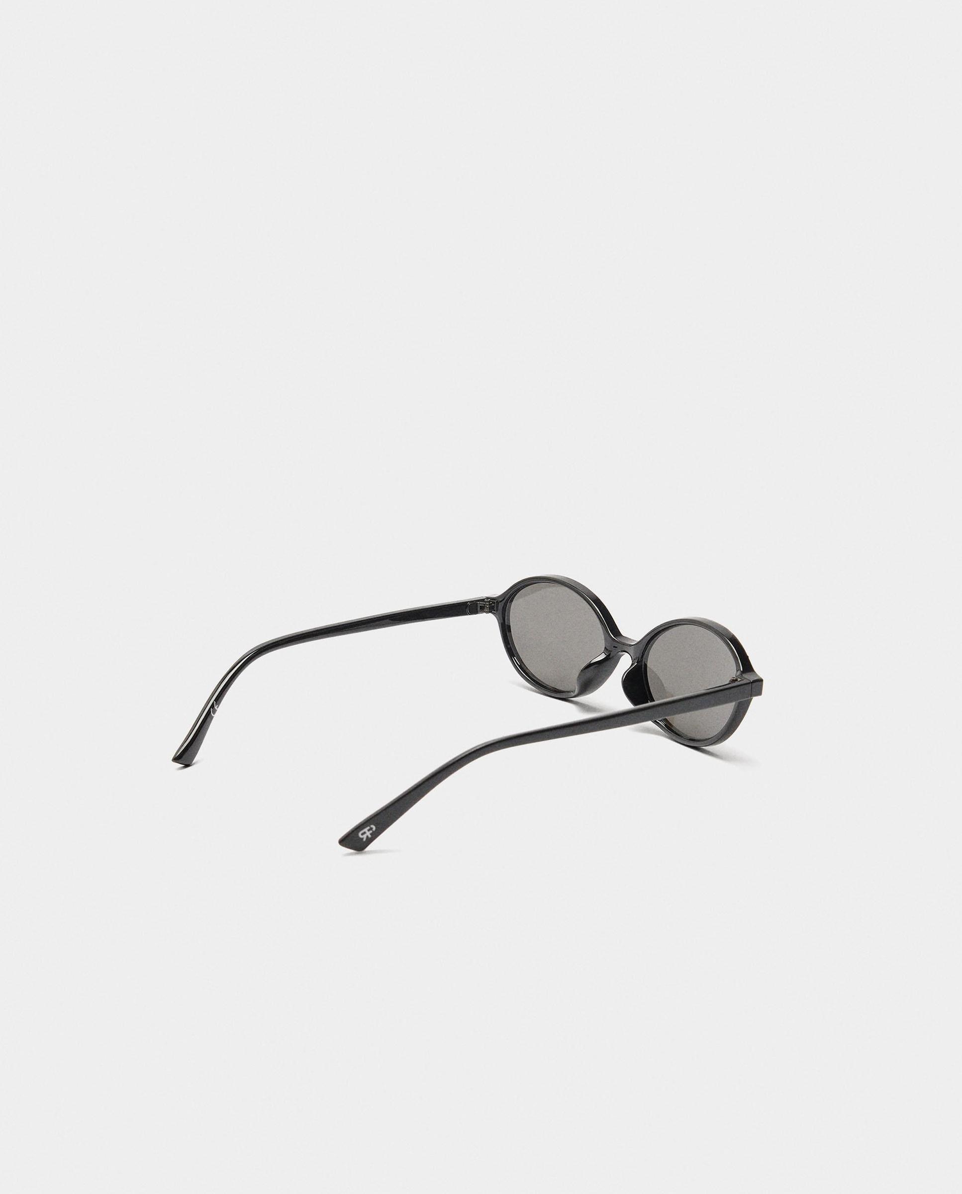 Gafas de sol de mujer con protección uv y forma redonda en liso - Parfois - Negro Negro-2