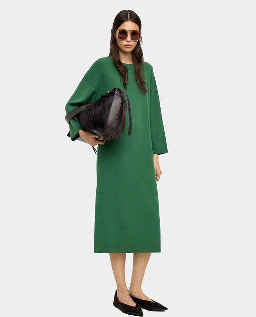 Imagen 0 de Vestido midi de punto estilo oversize en liso