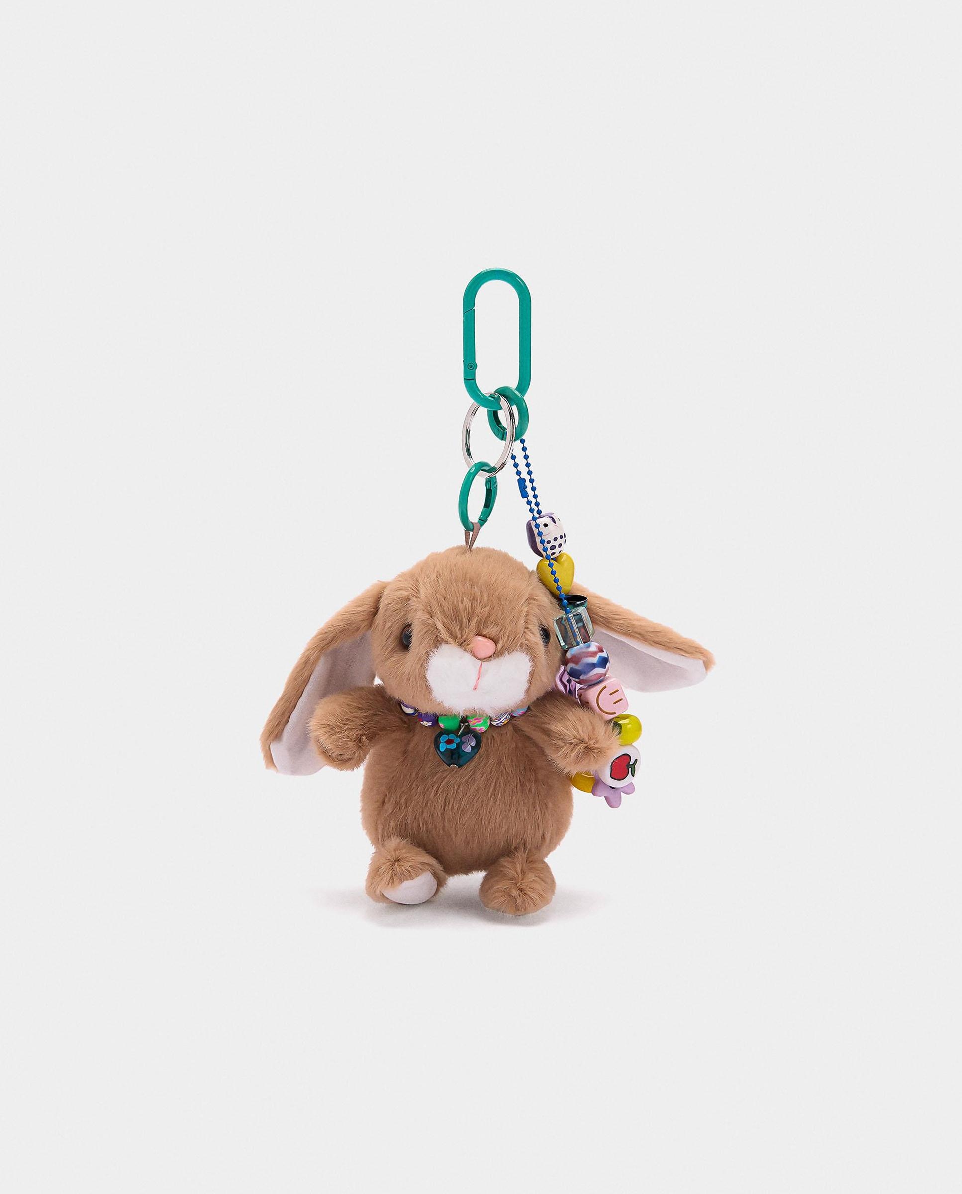 Llavero con charm de conejo y cuentas
