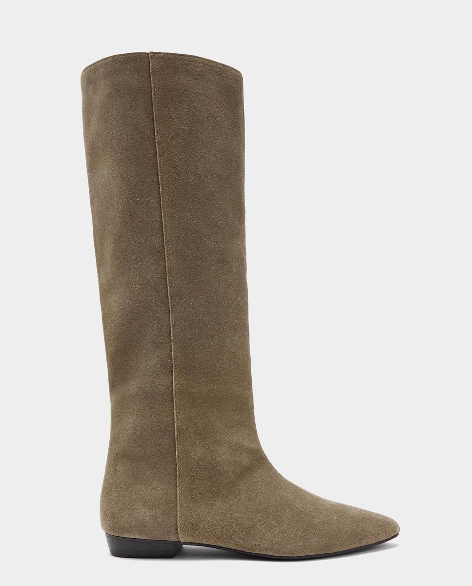 Parfois - Botas básicas de mujer en piel gamuza con diseño minimalista.