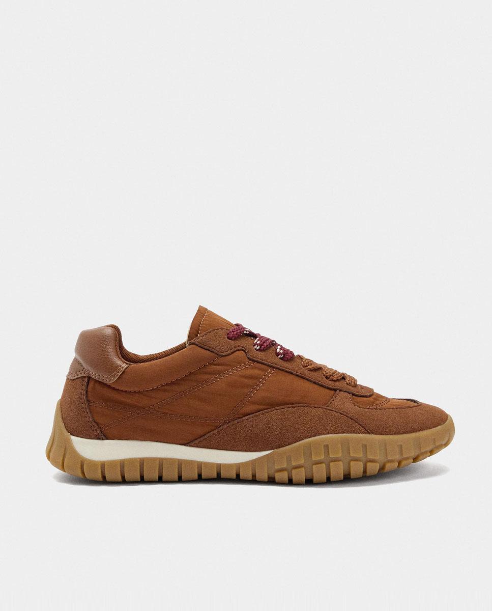Parfois - Zapatillas chunky de mujer en ante y cuero con cierre de cordones.