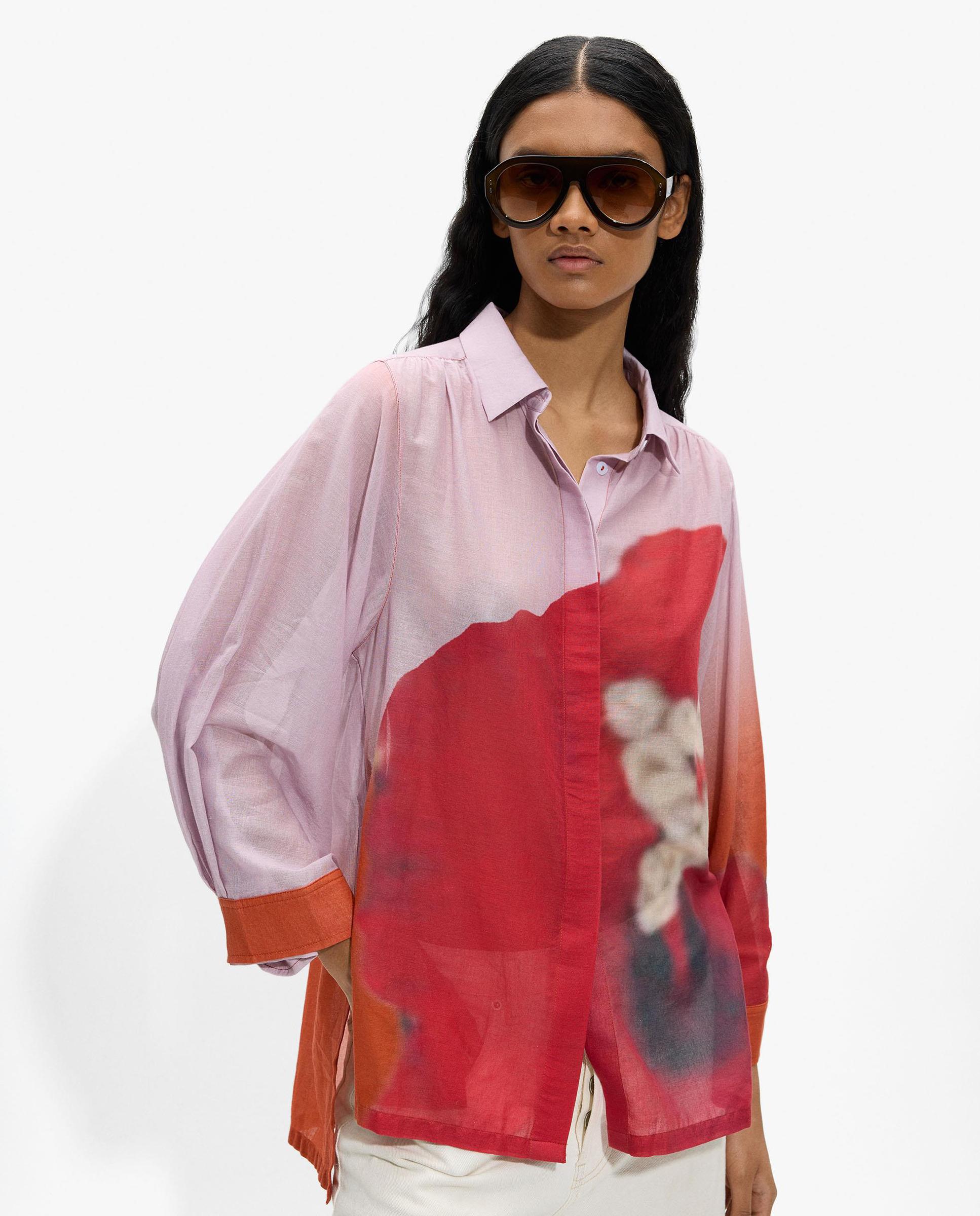 Parfois - Camisa de mujer 100% algodón semitransparente con estampados.