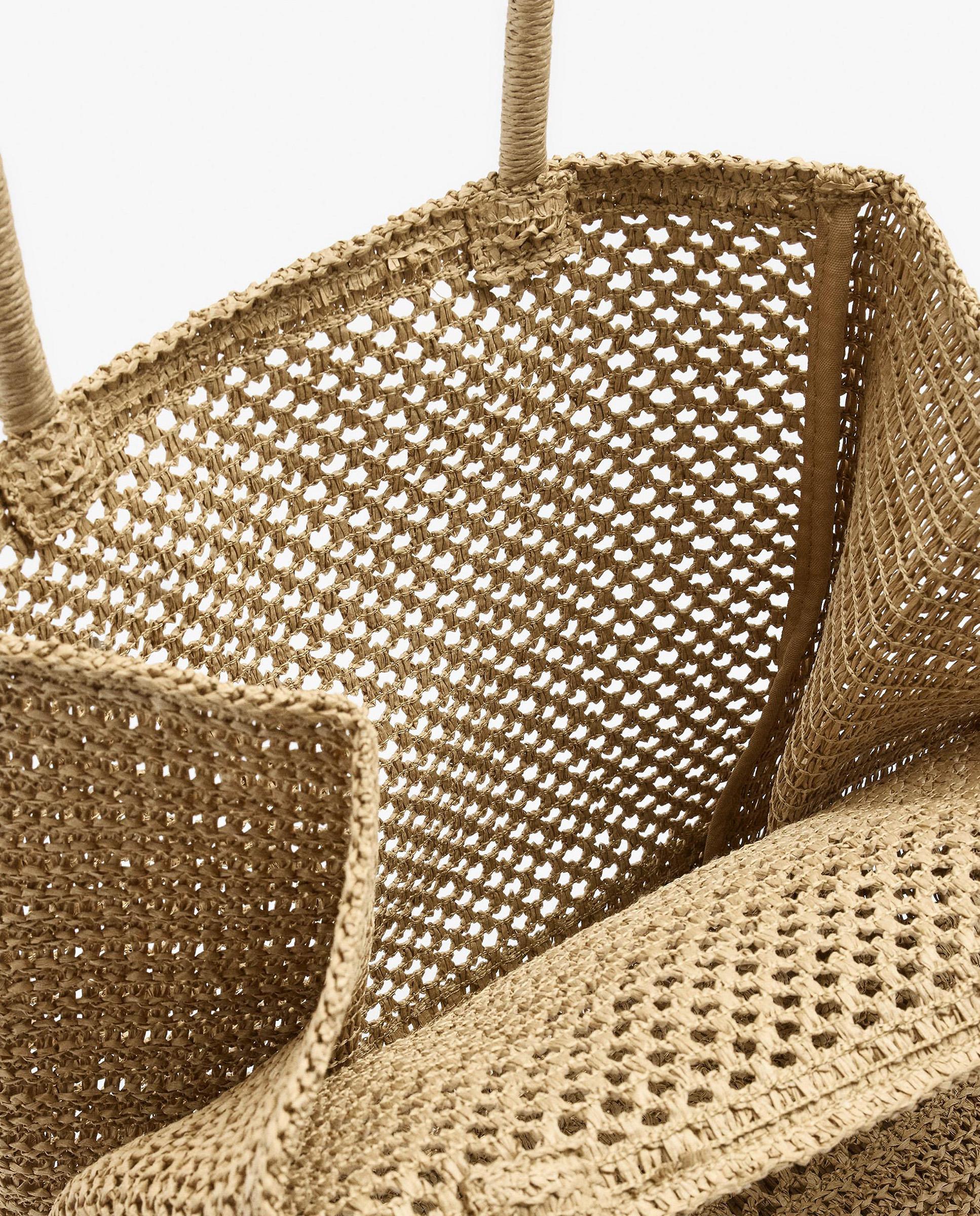 Shopper grande trenzado con llavero extraíble de pescado en liso - Parfois - Natural Natural-4