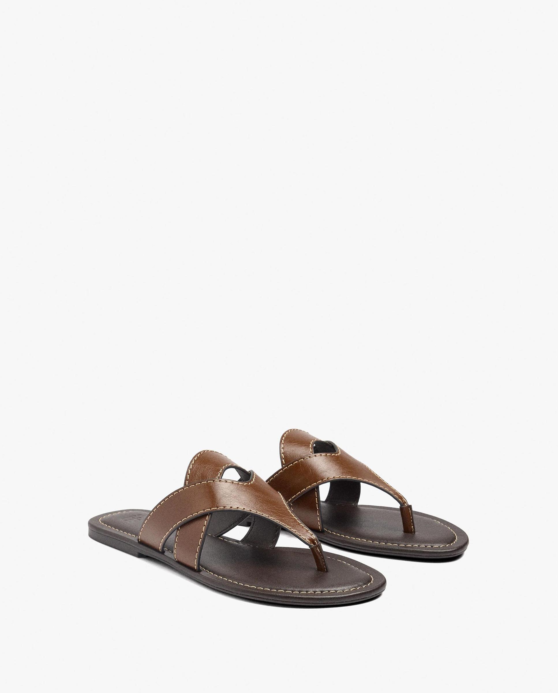 Sandalias de dedo de mujer con tiras cruzadas en liso - Parfois - Camel Camel-2