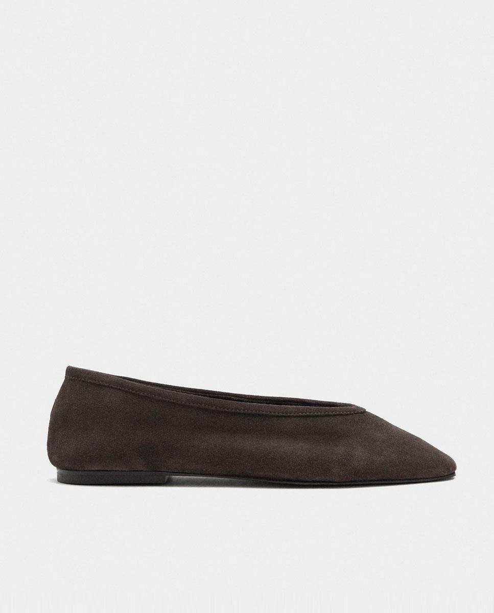 Parfois - Bailarinas planas de mujer en aterciopelado con diseño minimalista.